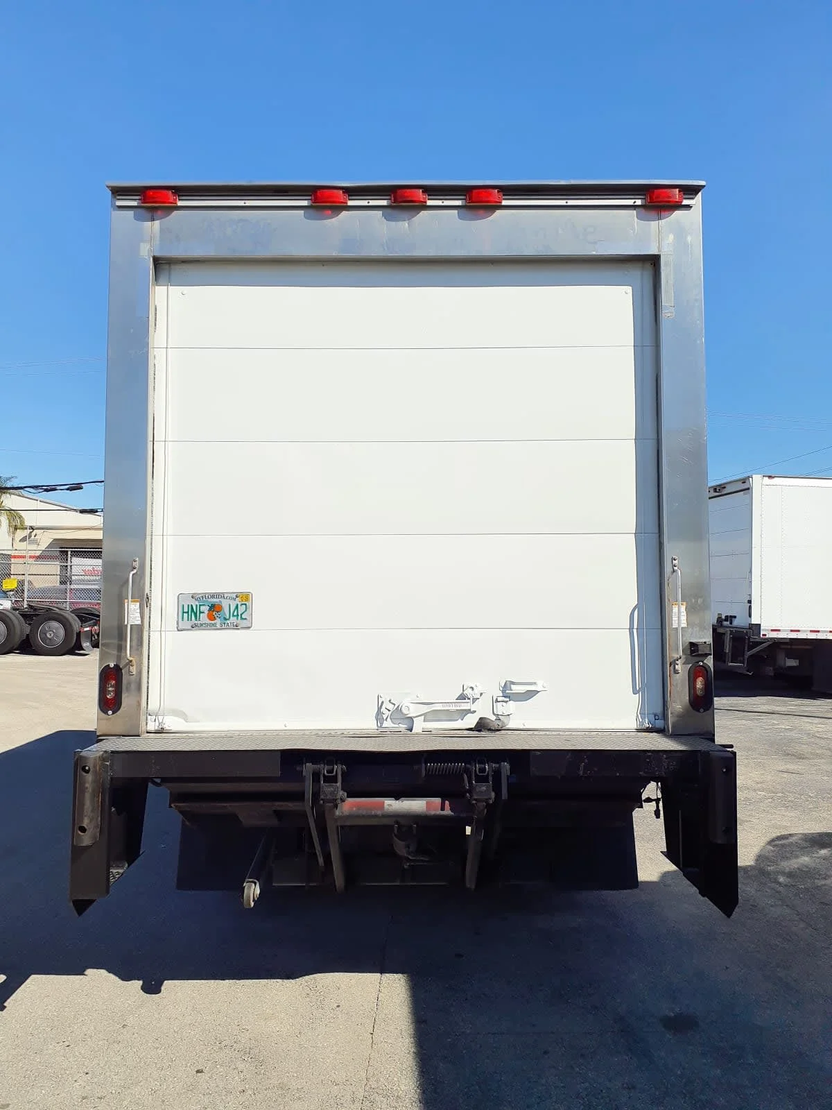 2017 Isuzu NPR - image 5