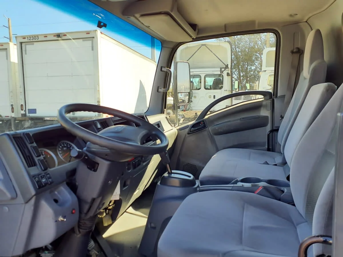 2017 Isuzu NPR - image 8