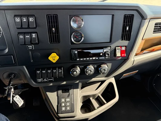 2027 Kenworth T280 in Tulsa, OK — photo 16