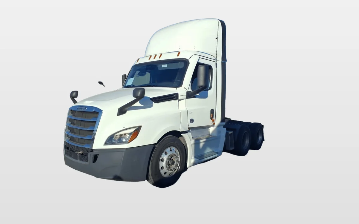 2022 Freightliner - image 1
