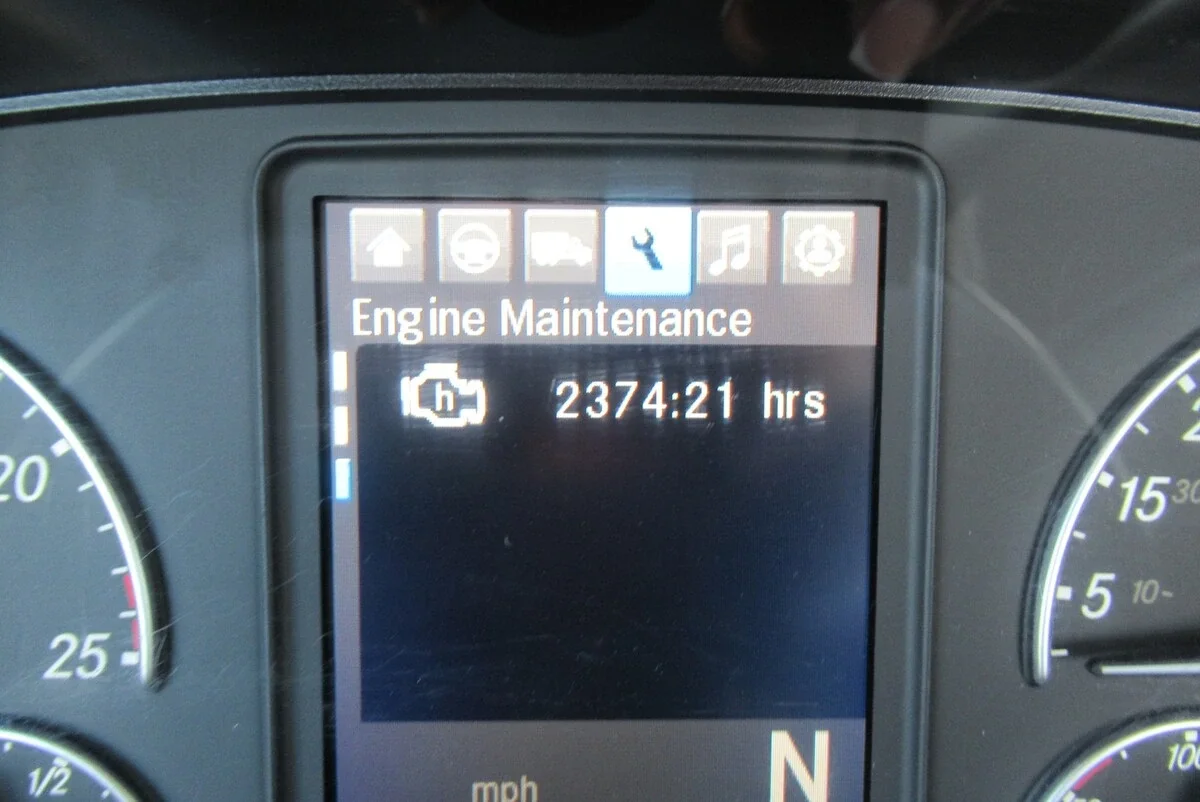 2023 Freightliner Cascadia - image 18