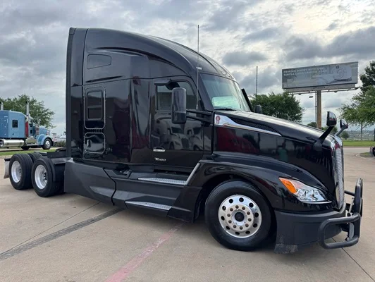 2022 Kenworth T680 in Dallas, TX