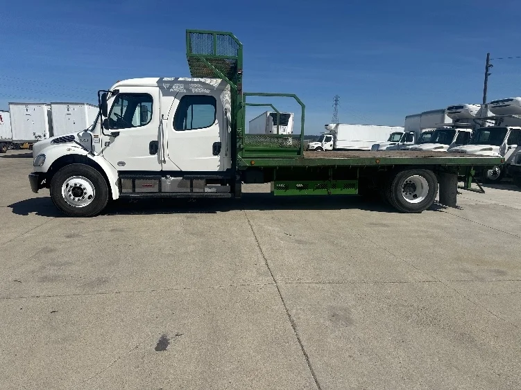 2016 Freightliner M2 106 in West Sacramento, CA — photo 4