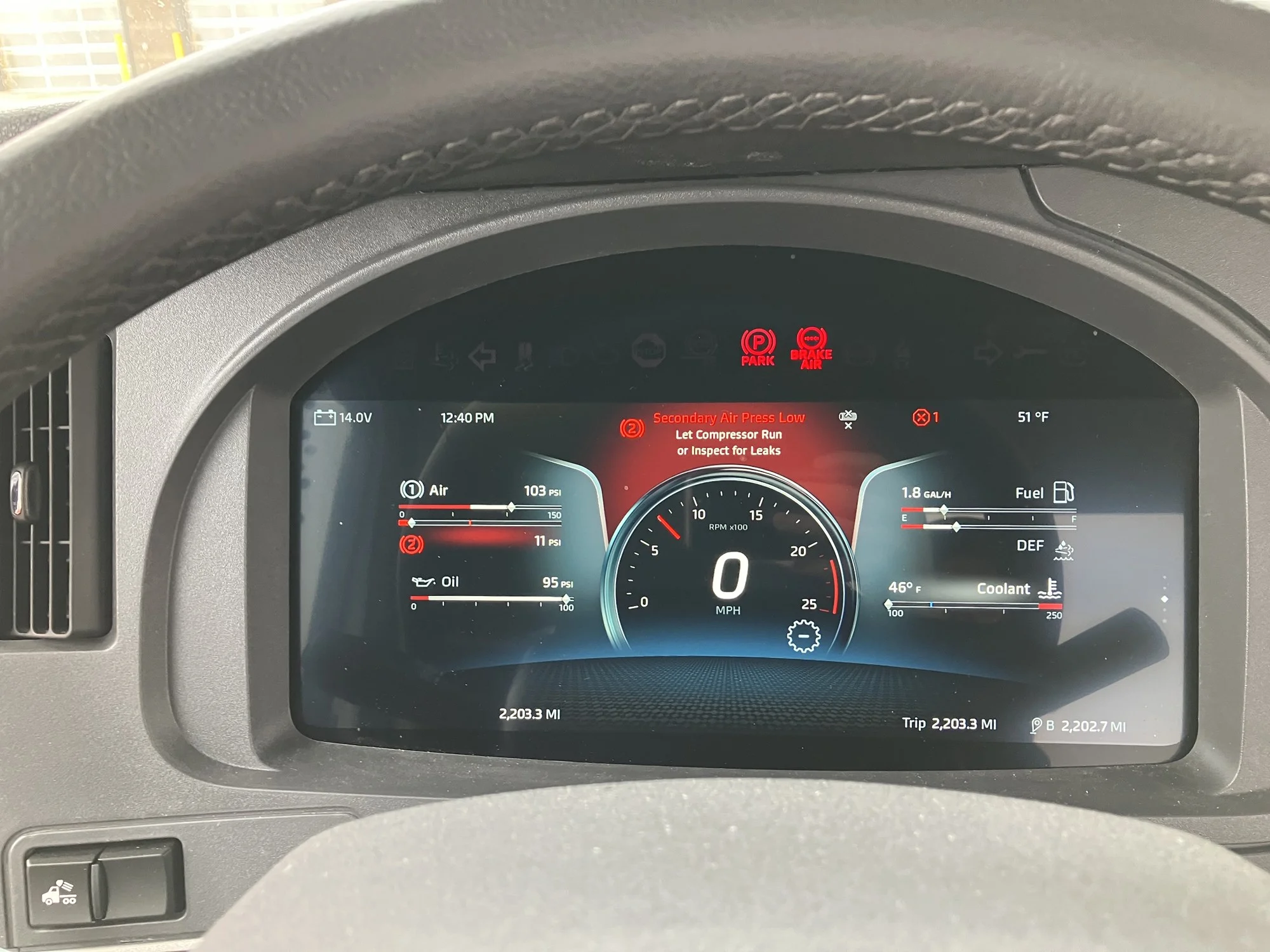 2025 Kenworth T880 - image 4