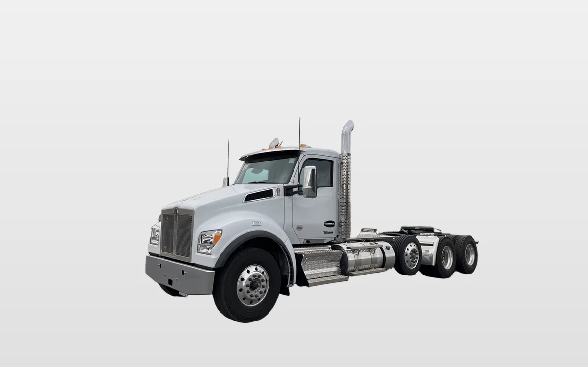2025 Kenworth T880 - image 1