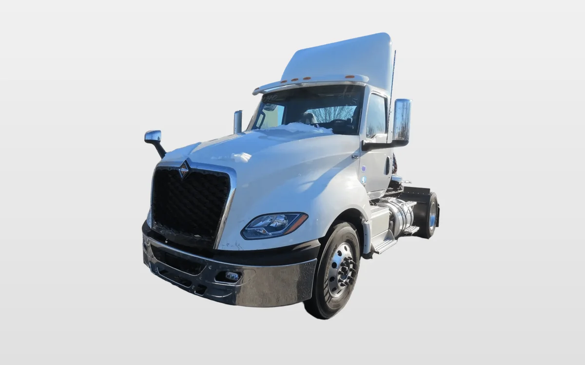 2025 International LT - image 1