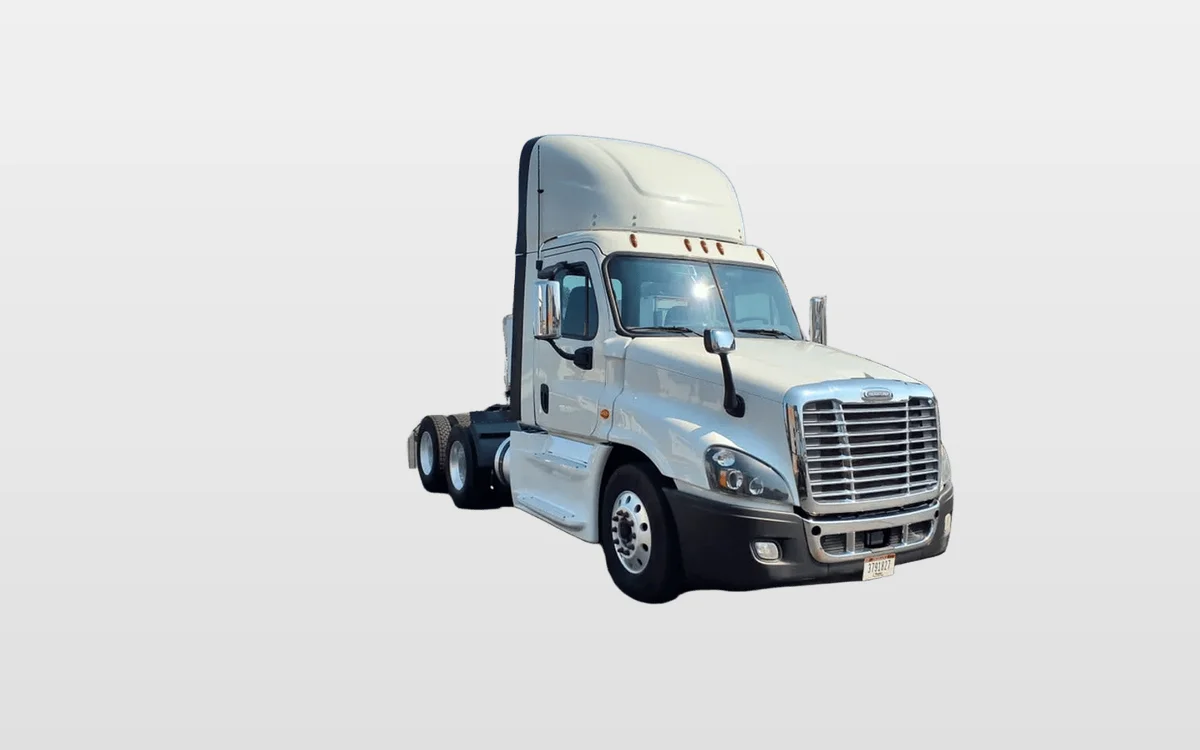 2019 Freightliner - image 1