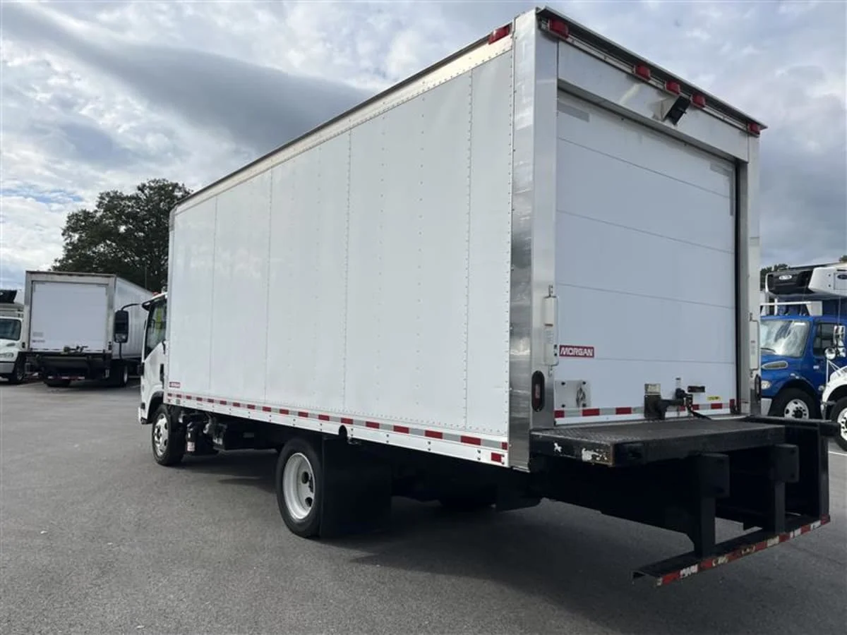 2020 Isuzu NQR - image 6