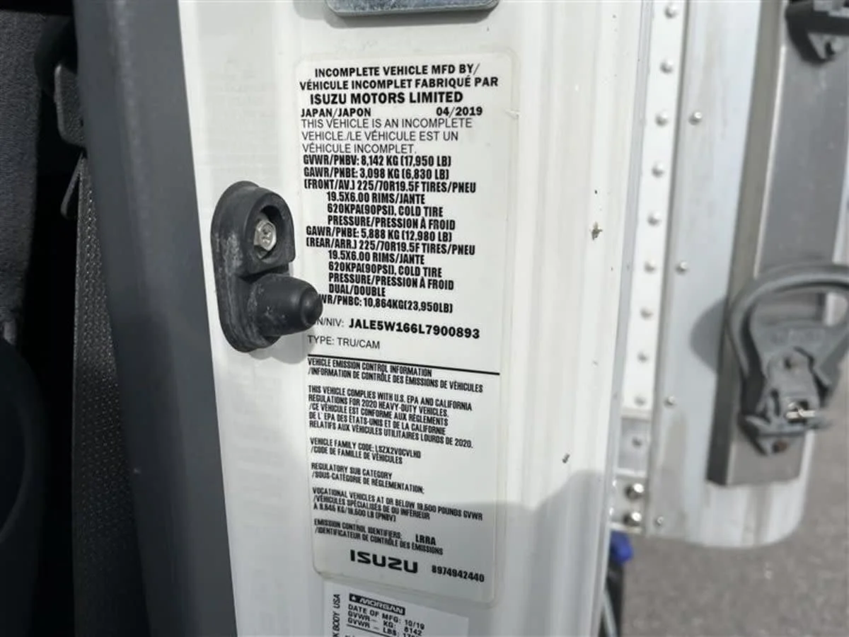 2020 Isuzu NQR in Beltsville, MD — photo 10