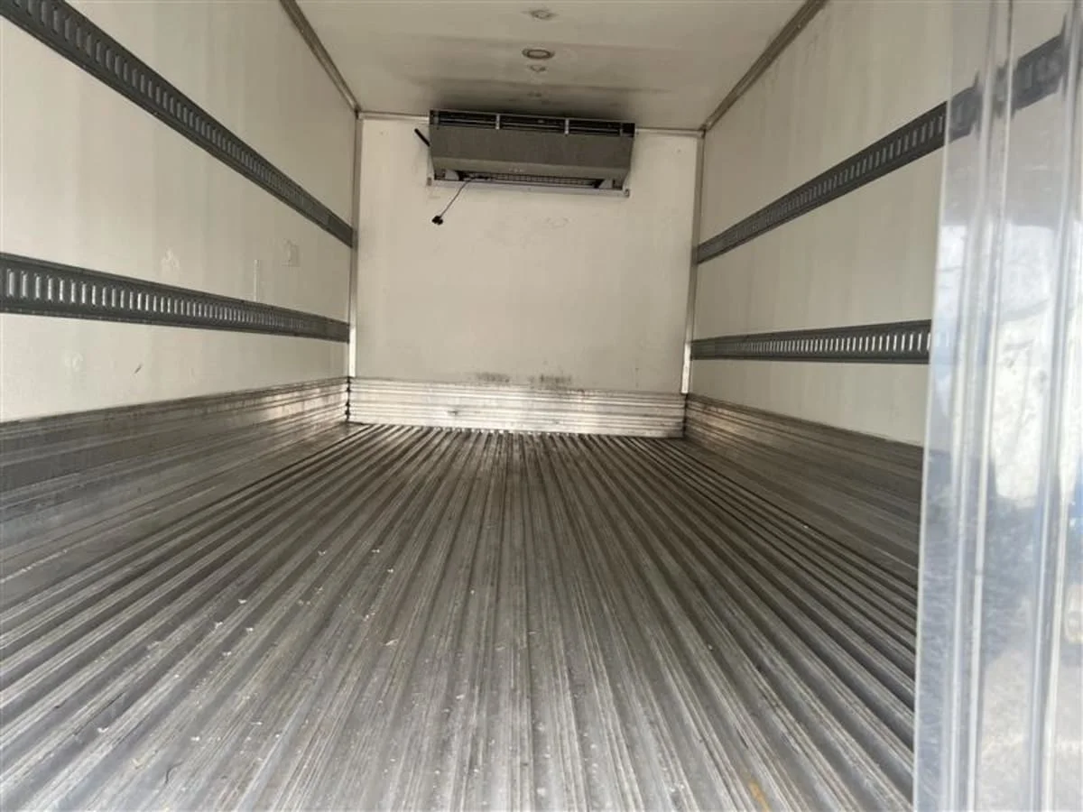 2020 Isuzu NQR in Beltsville, MD — photo 9
