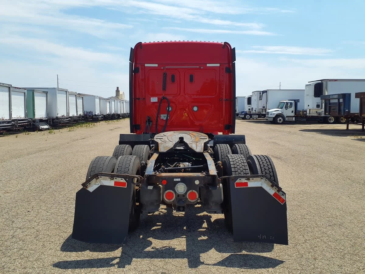 2019 Freightliner Cascadia in Wayland, MI — photo 5