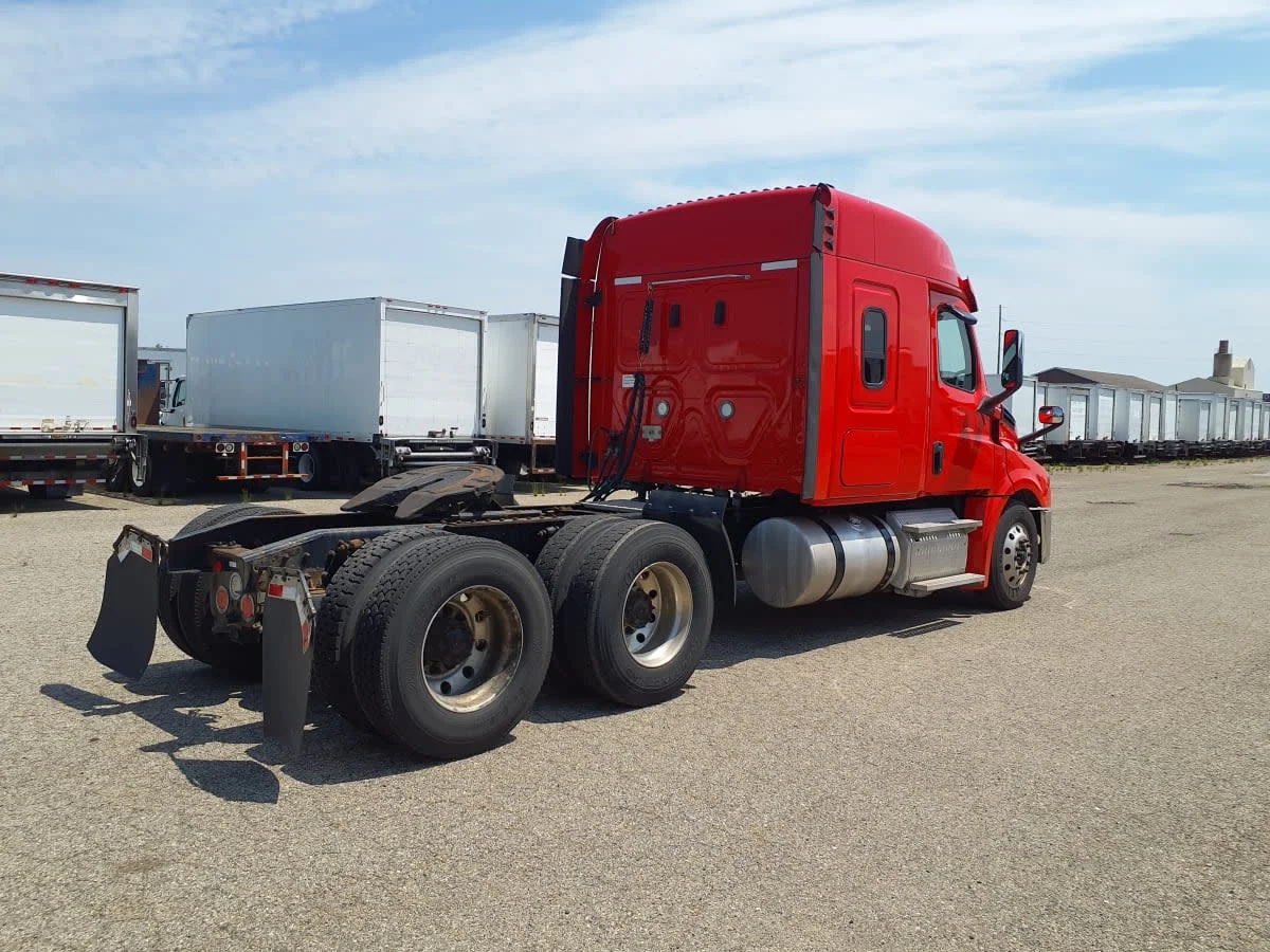 2019 Freightliner Cascadia in Wayland, MI — photo 4