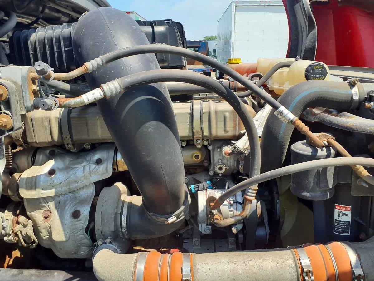2019 Freightliner Cascadia in Wayland, MI — photo 14