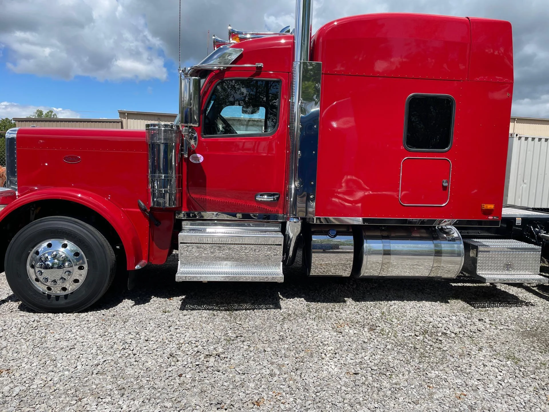 2027 Peterbilt 589 in Youngstown, OH — photo 11