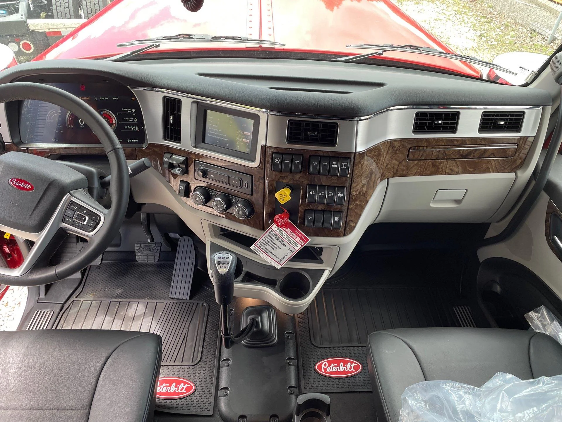 2027 Peterbilt 589 in Youngstown, OH — photo 31