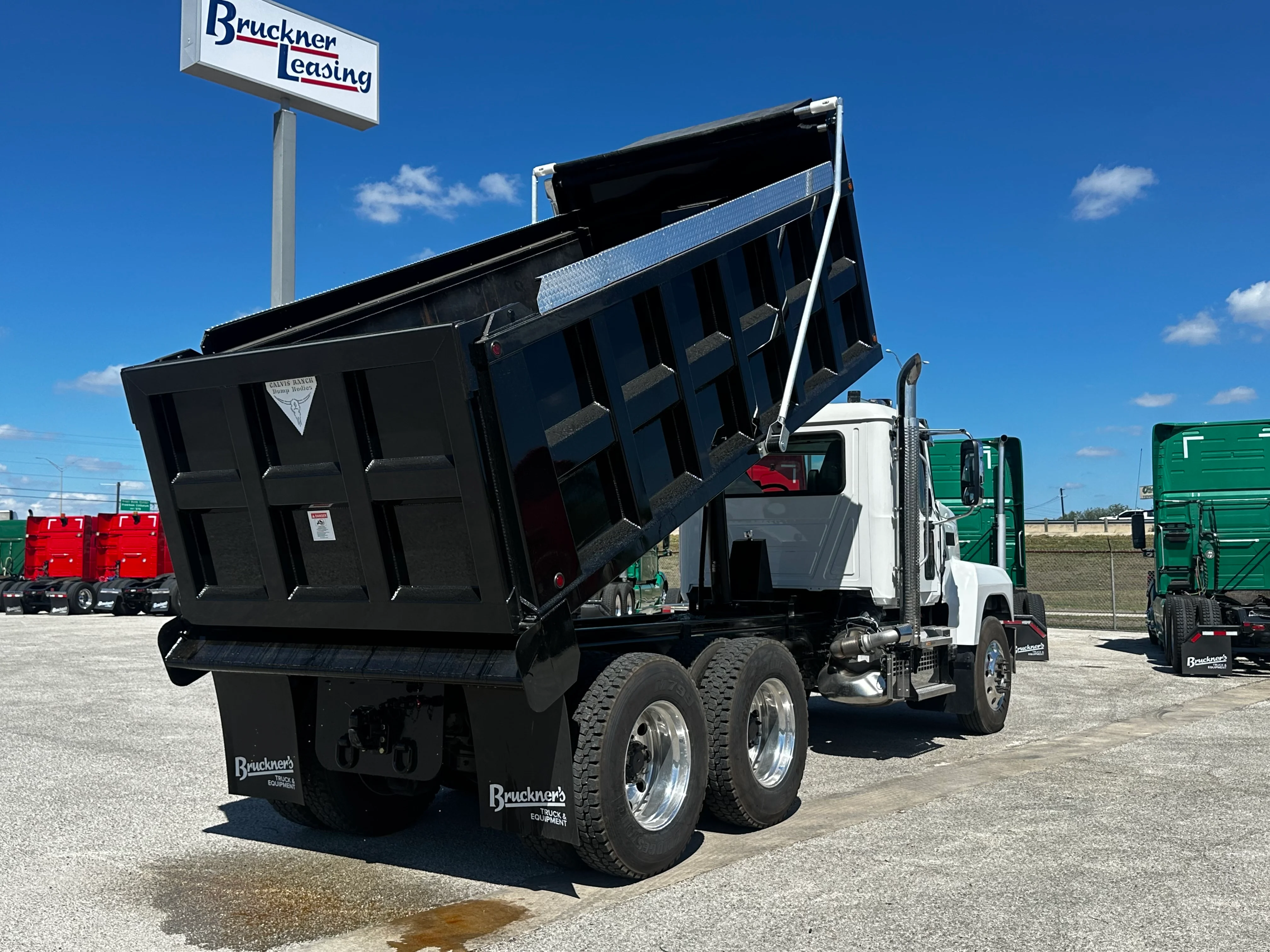 2026 Mack Pinnacle in San Antonio, TX — photo 6