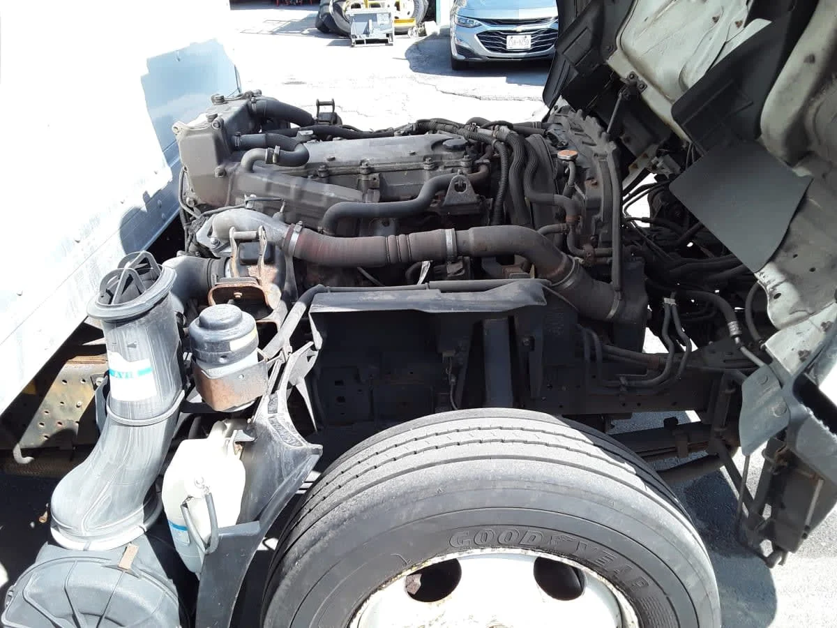 2019 Isuzu NRR - image 12