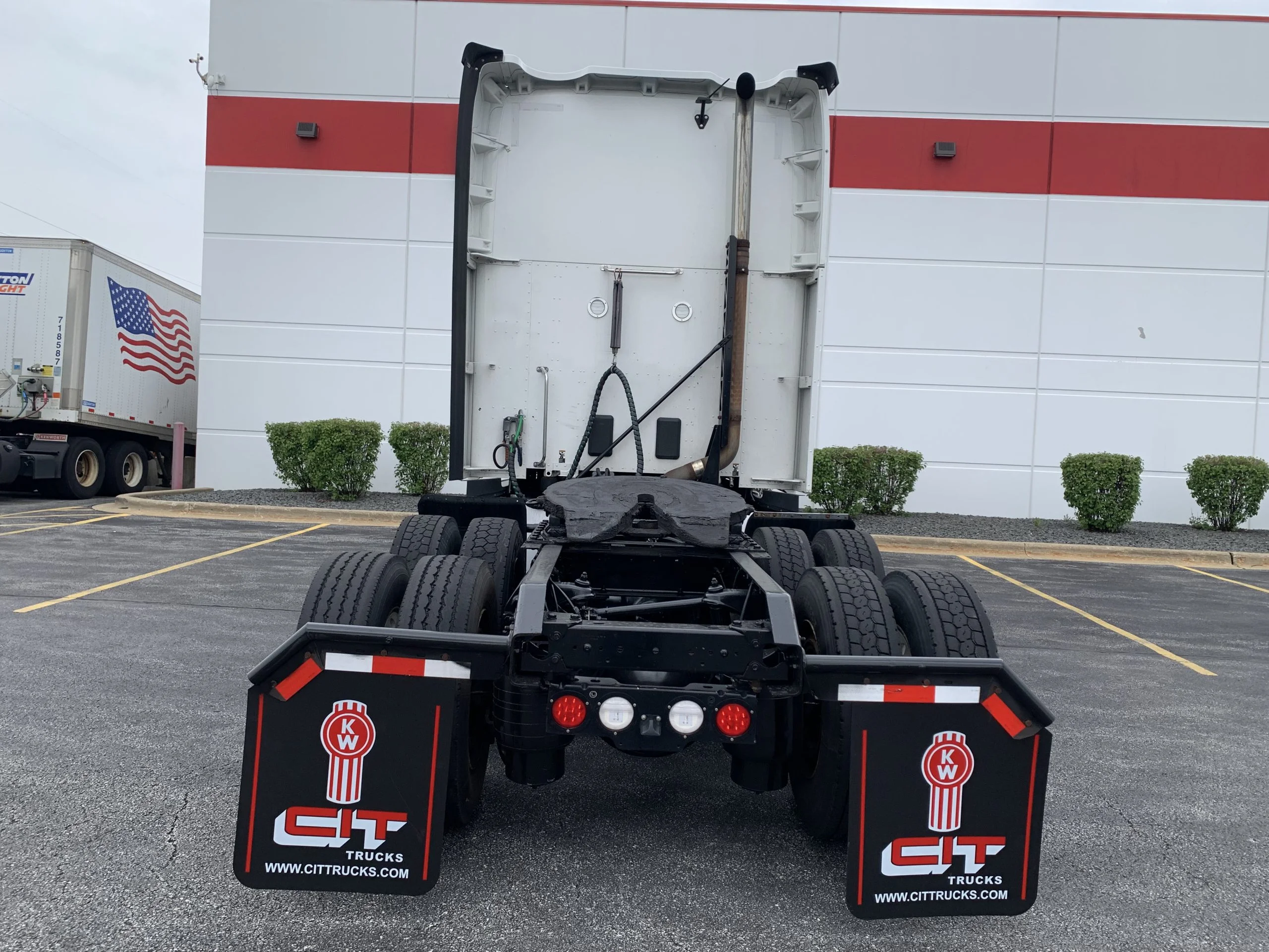 2022 Kenworth T680 in Mokena, IL — photo 6