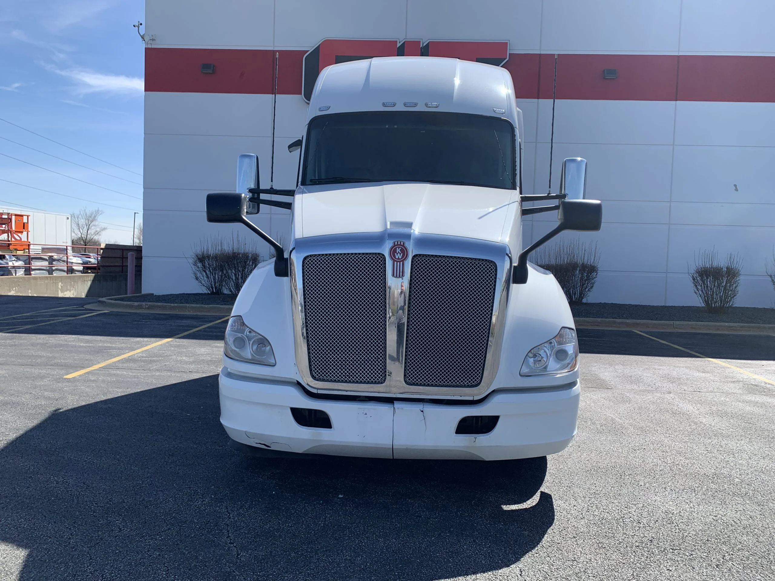 2022 Kenworth T680 - image 2