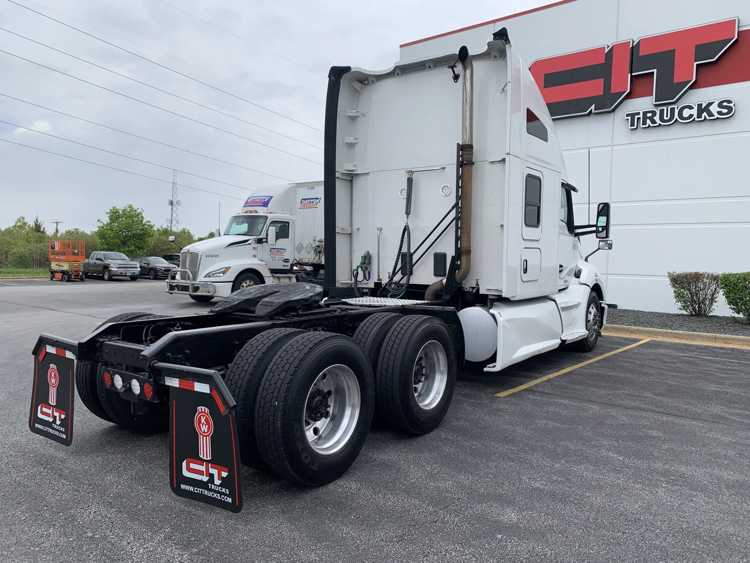 2022 Kenworth T680 in Mokena, IL — photo 5