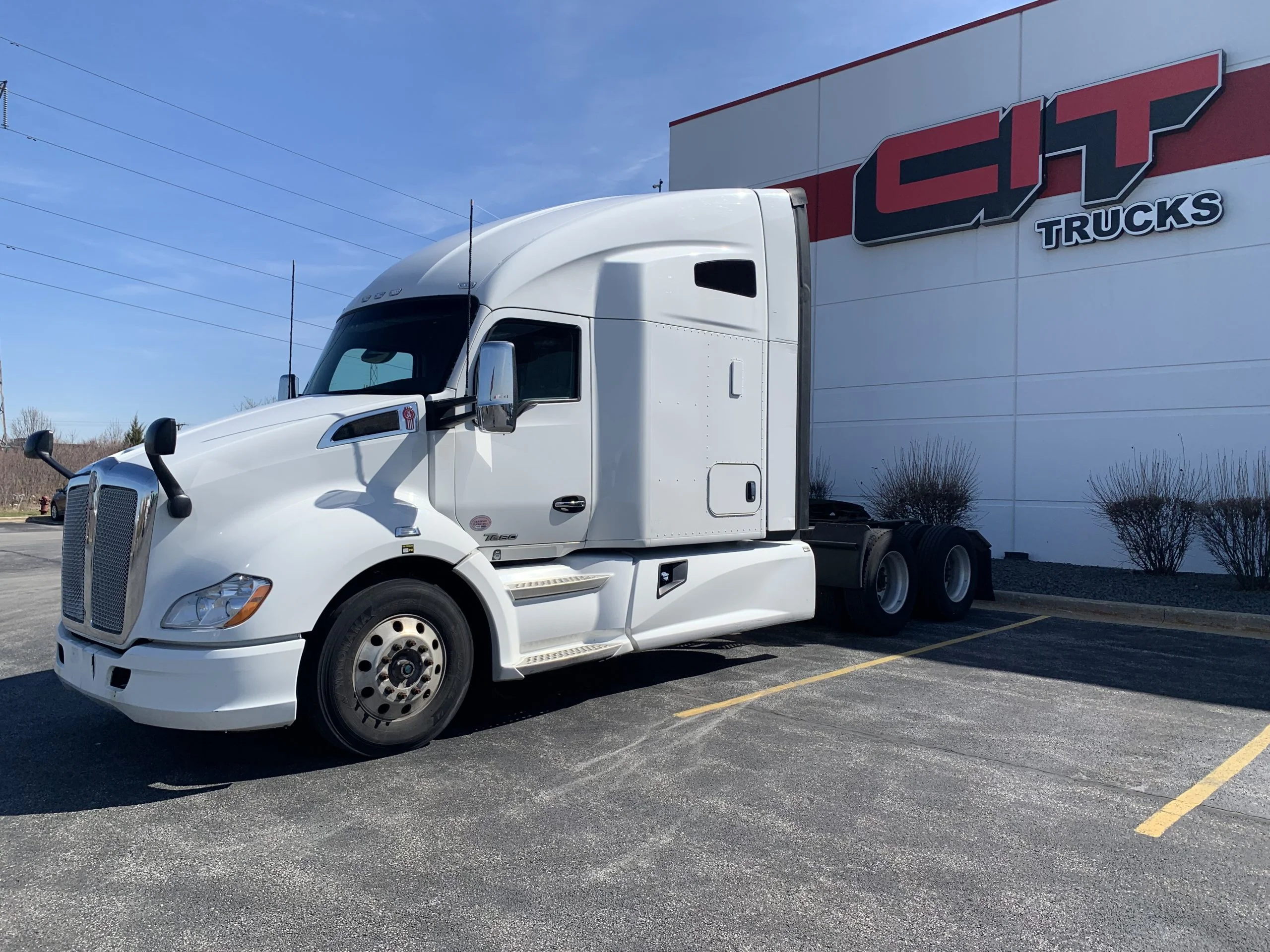 2022 Kenworth T680 in Mokena, IL