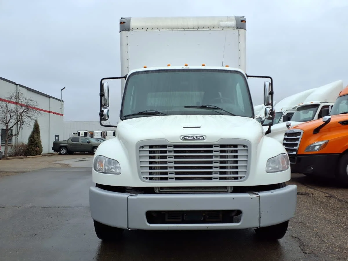 2019 Freightliner M2 106 in Minneapolis, MN — photo 2