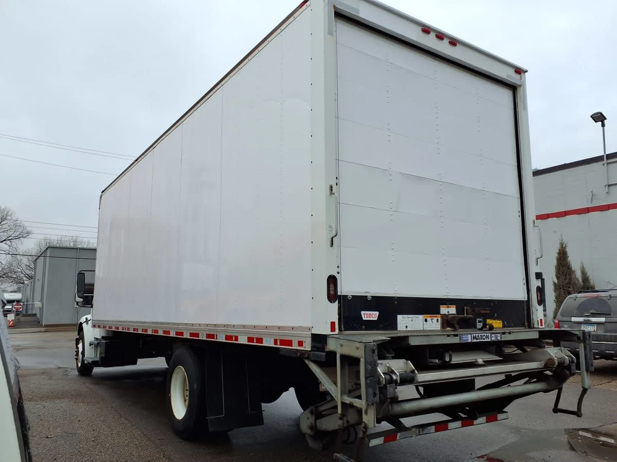 2019 Freightliner M2 106 in Minneapolis, MN — photo 6