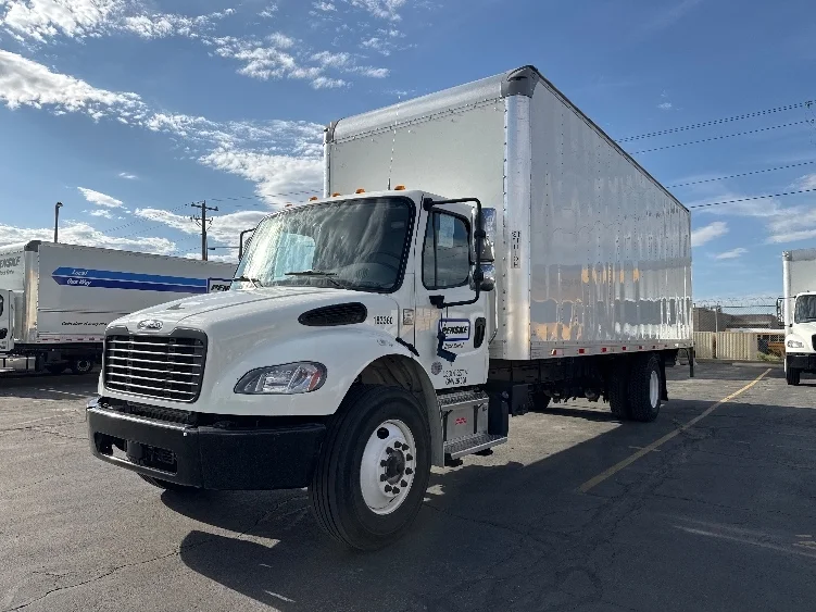 2023 Freightliner M2 106 - image 3