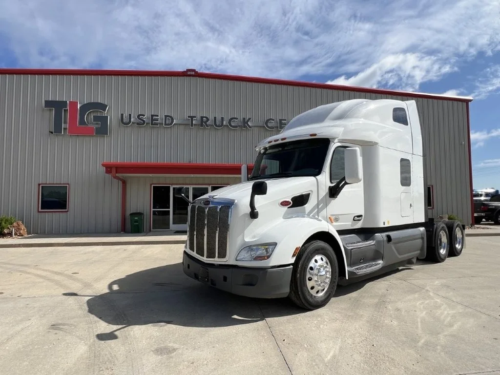 2021 Peterbilt 579 - image 1