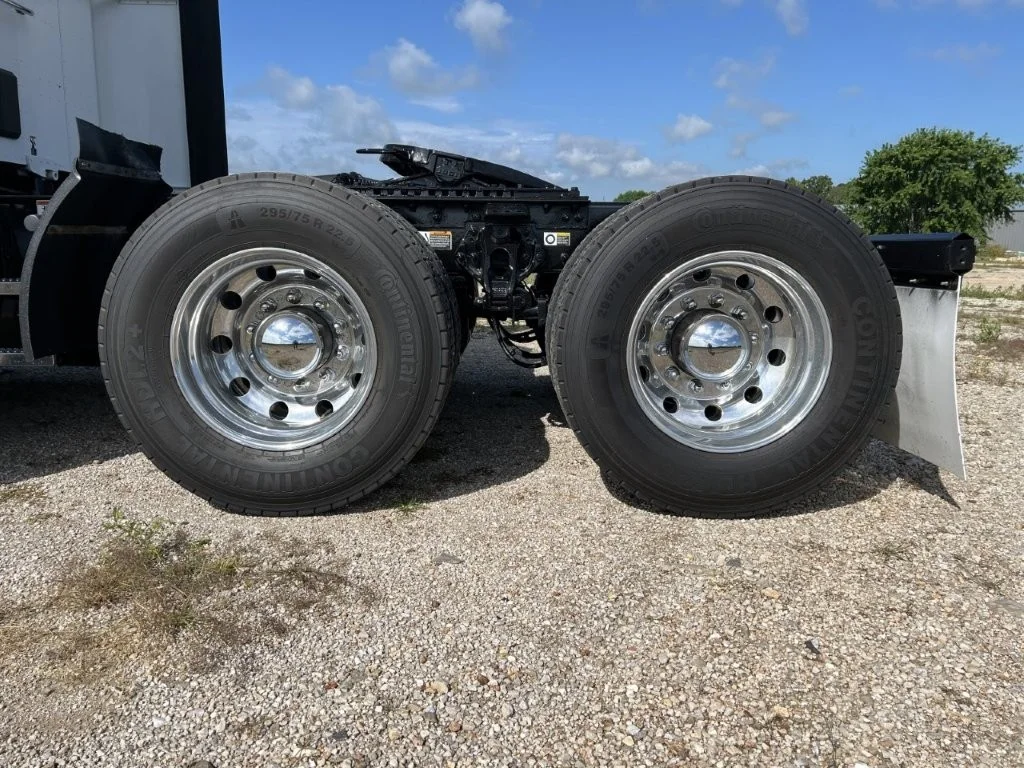 2021 Peterbilt 579 in Hattiesburg, MS — photo 6