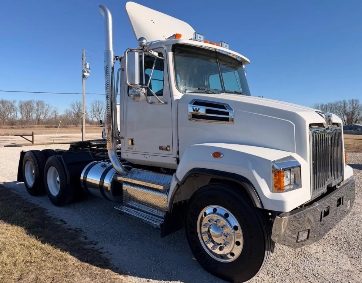 2021 Western Star 4700 in Fremont, IN — photo 2