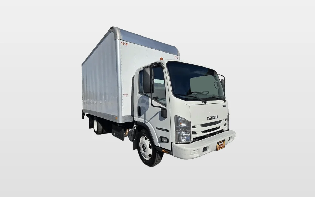 2022 Isuzu NPR - image 1