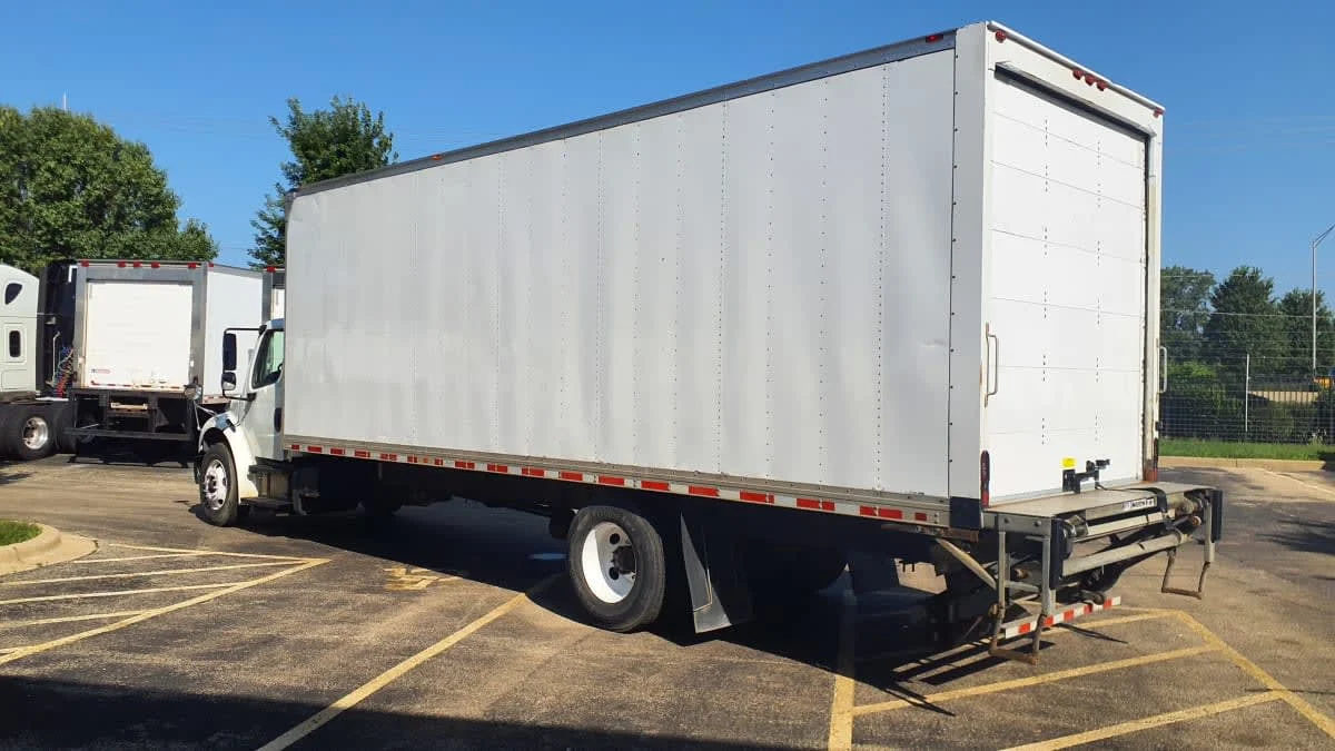 2020 Freightliner M2 106 in Bolingbrook, IL — photo 6