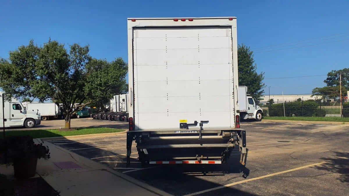 2020 Freightliner M2 106 in Bolingbrook, IL — photo 5