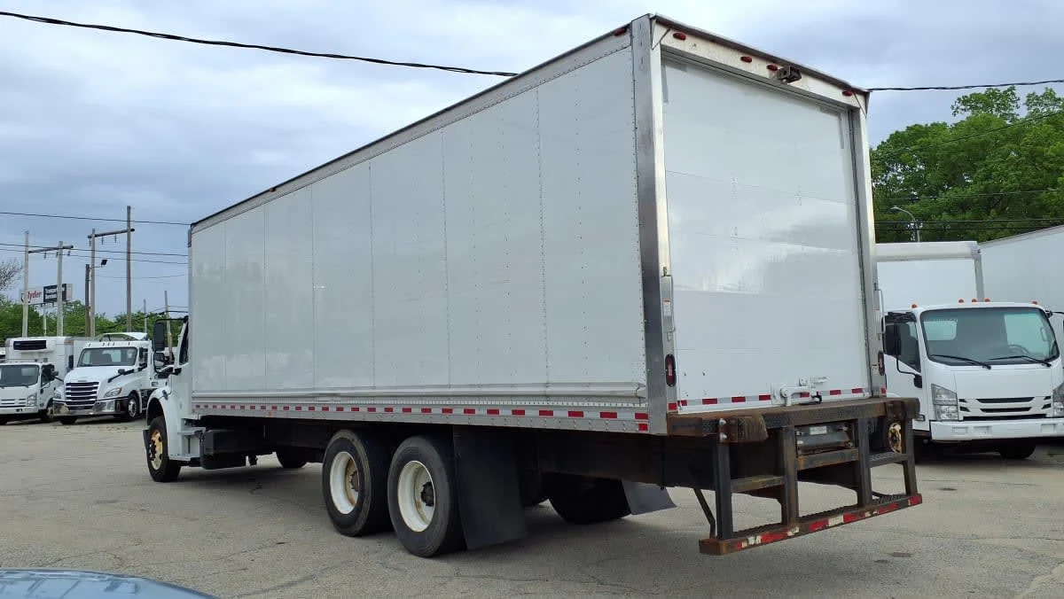 2018 Freightliner M2 106 in Warwick, RI — photo 6