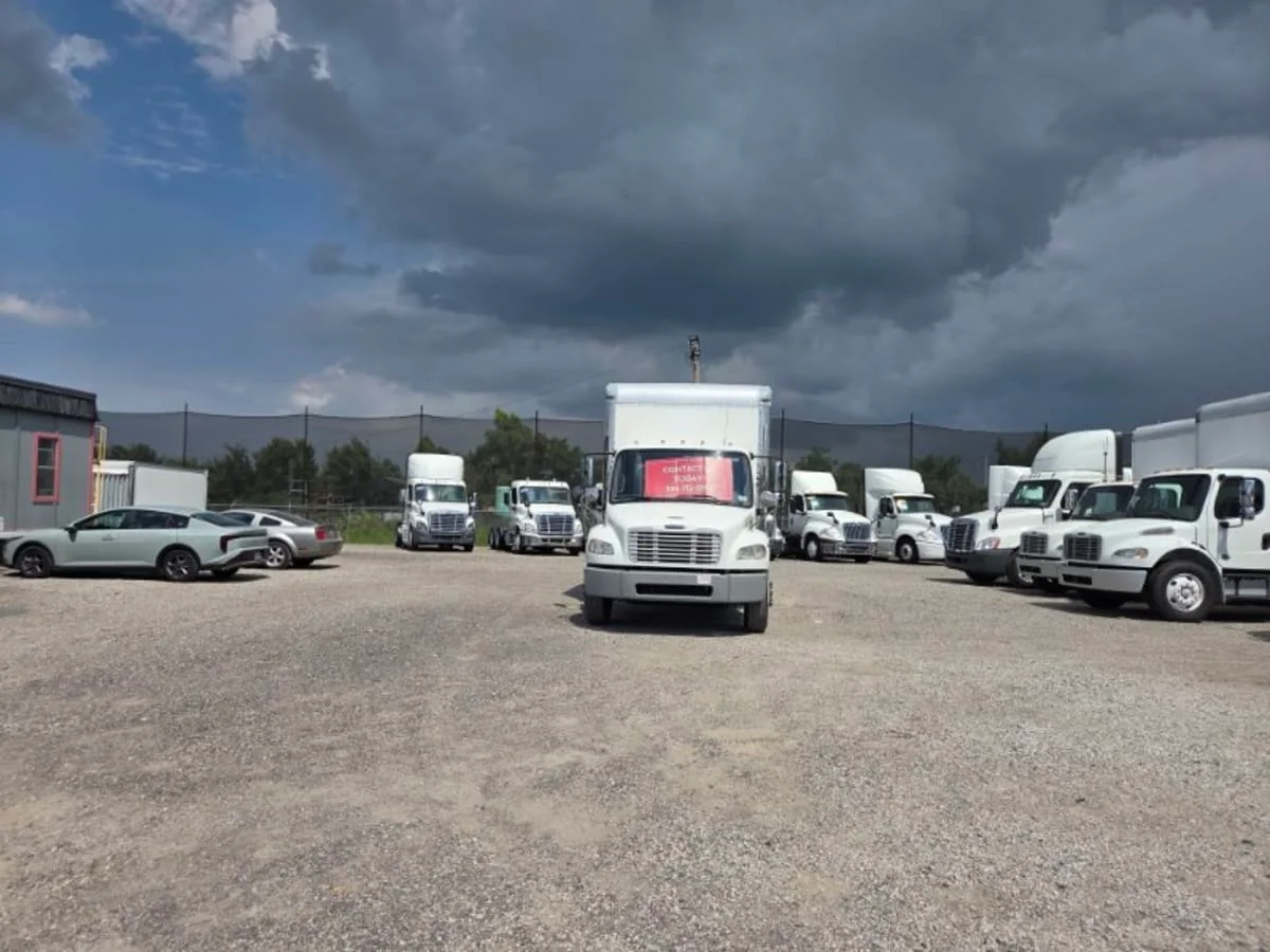 2019 Freightliner M2 106 in St. Rose, LA — photo 2