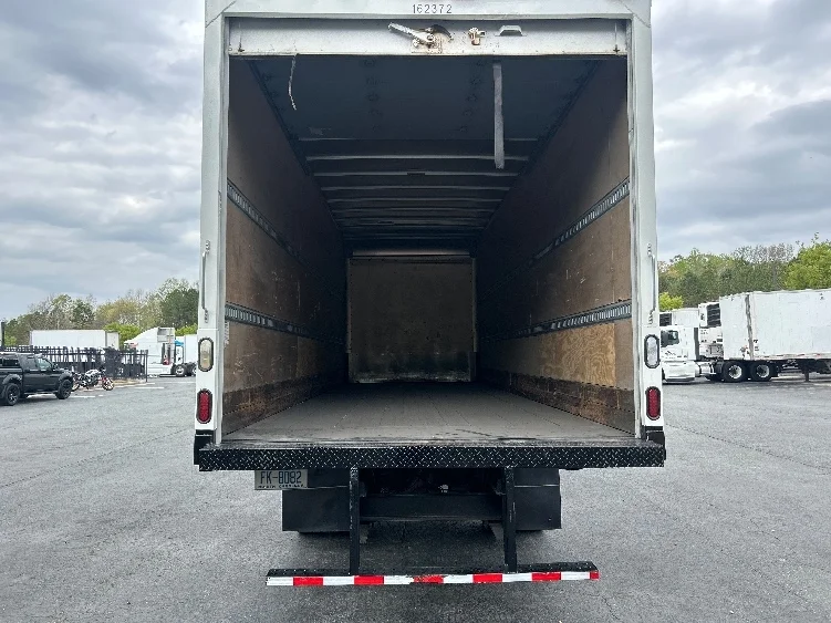 2017 Freightliner M2 106 - image 8