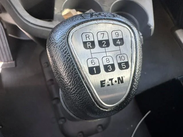 2023 Kenworth T680 — photo 12