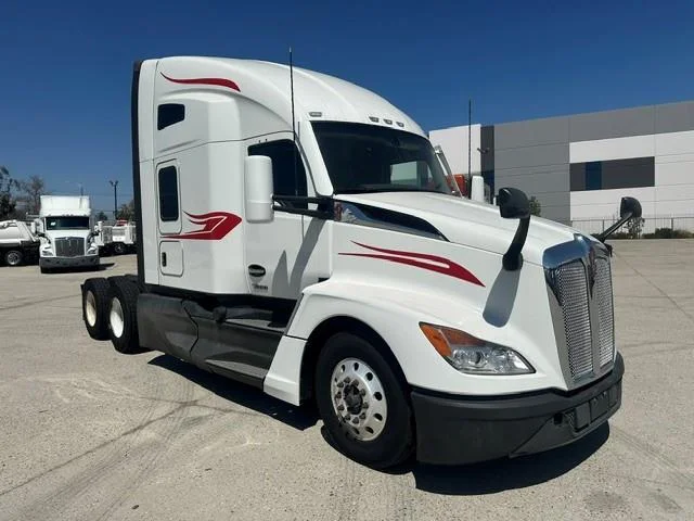 2023 Kenworth T680 — photo 18