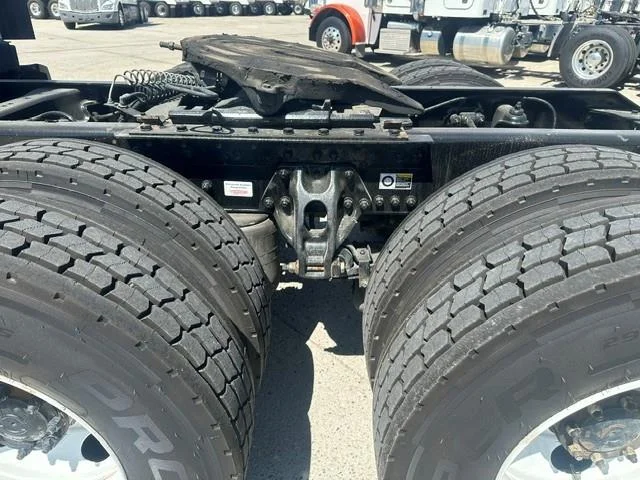 2023 Kenworth T680 — photo 14