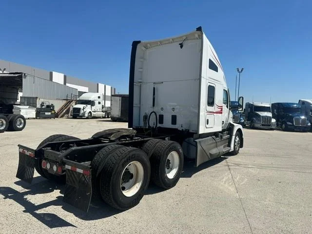 2023 Kenworth T680 — photo 16