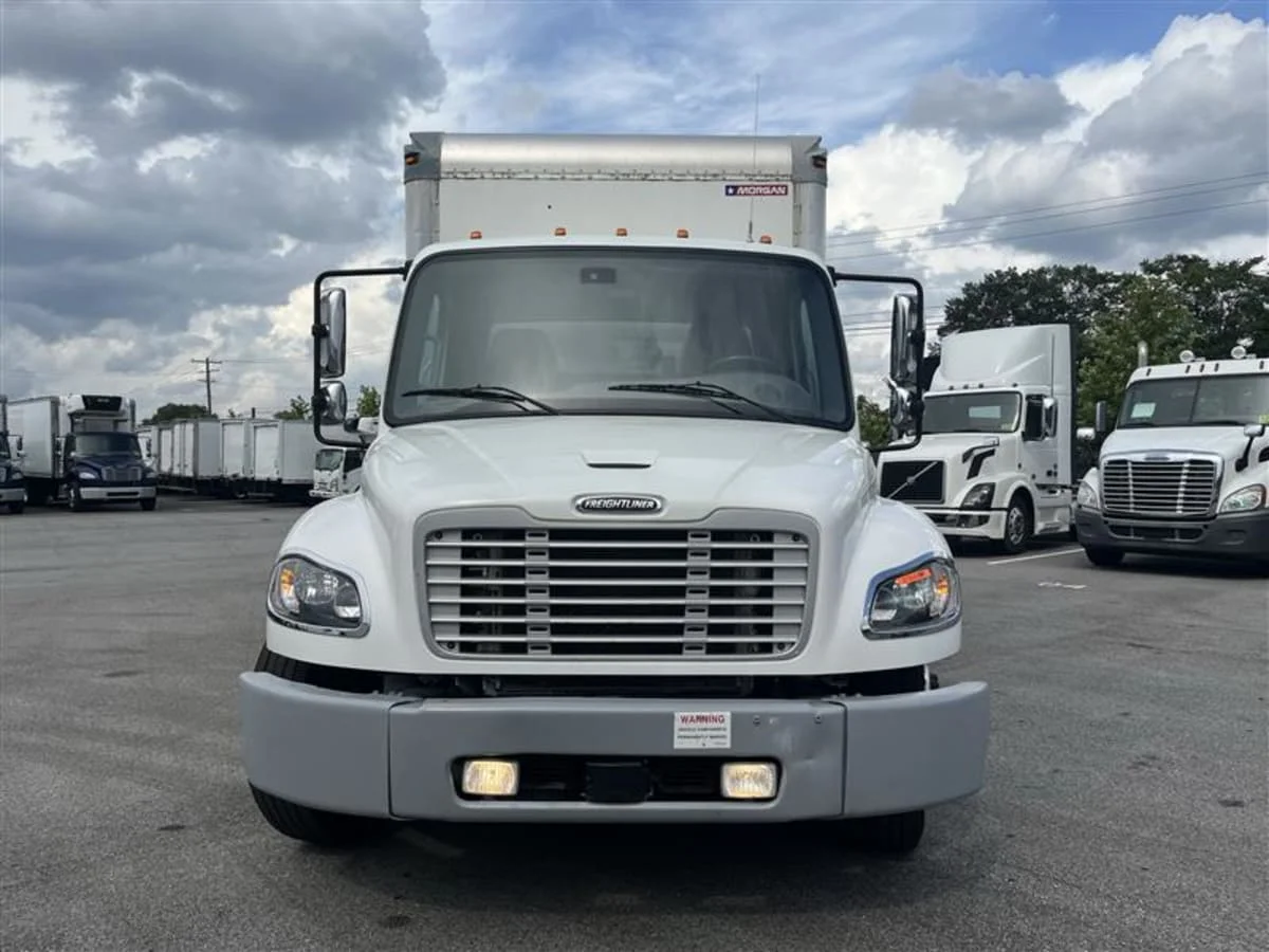 2019 Freightliner M2 106 - image 2
