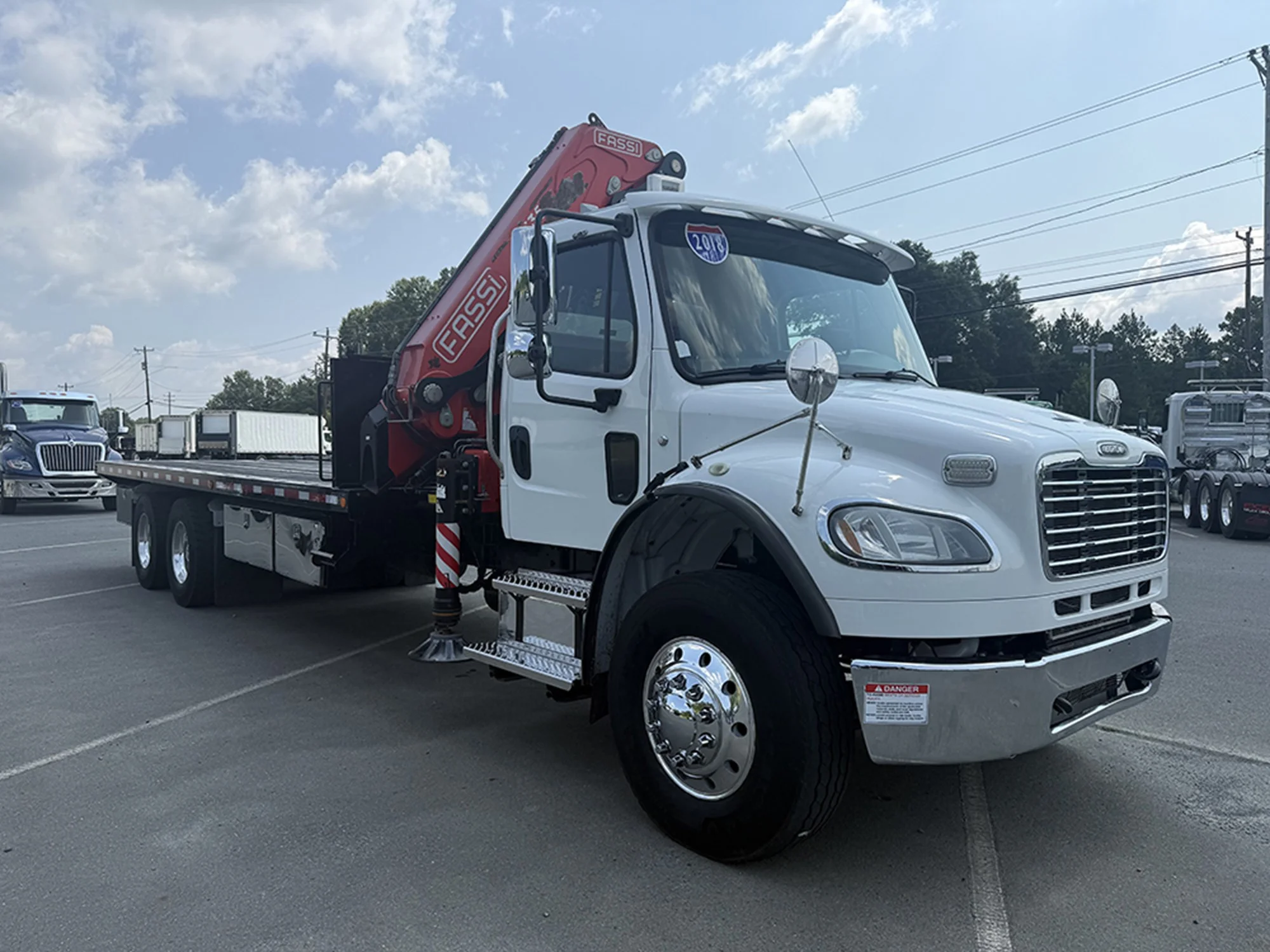 2018 Freightliner eM2 — photo 2