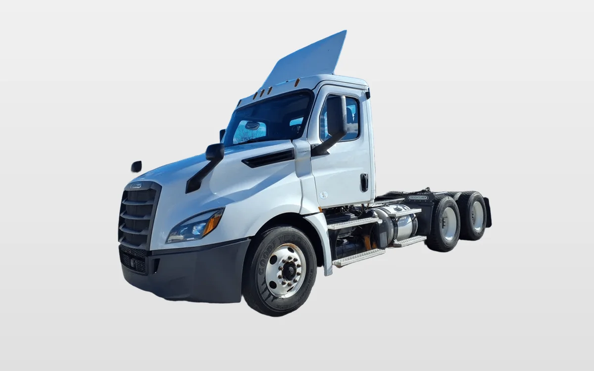 2019 Freightliner Cascadia - image 1