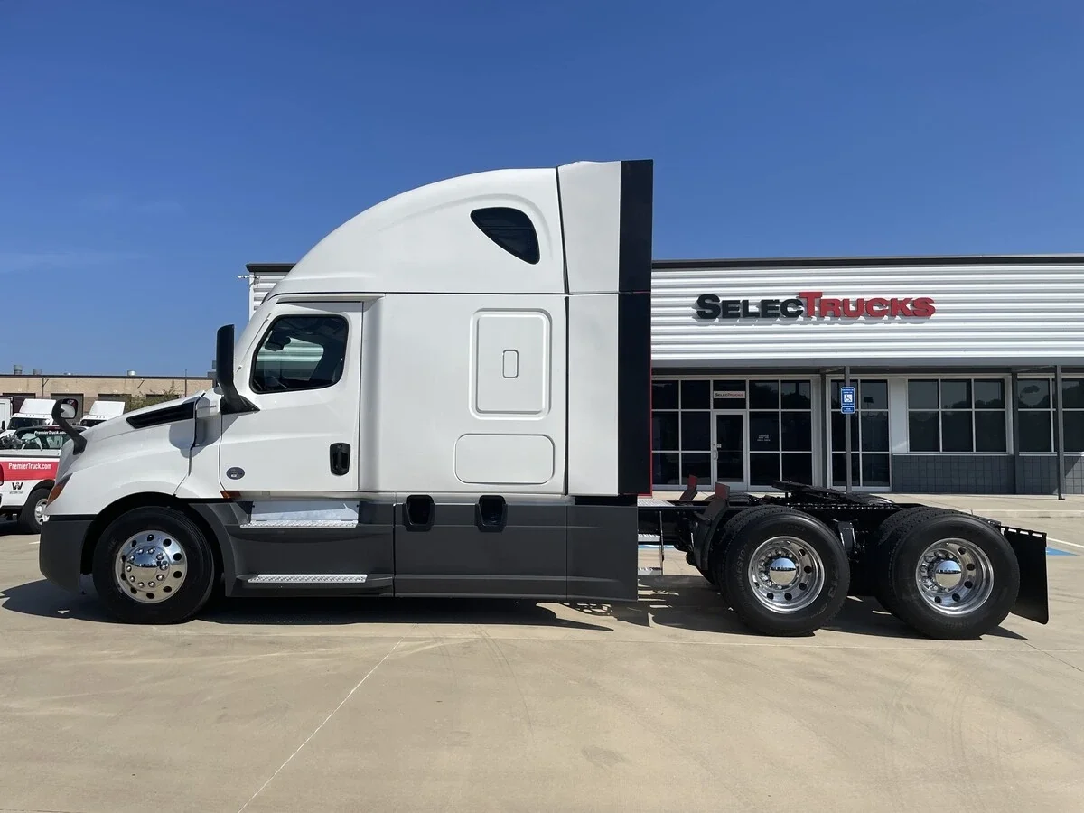 2024 Freightliner Cascadia - image 10