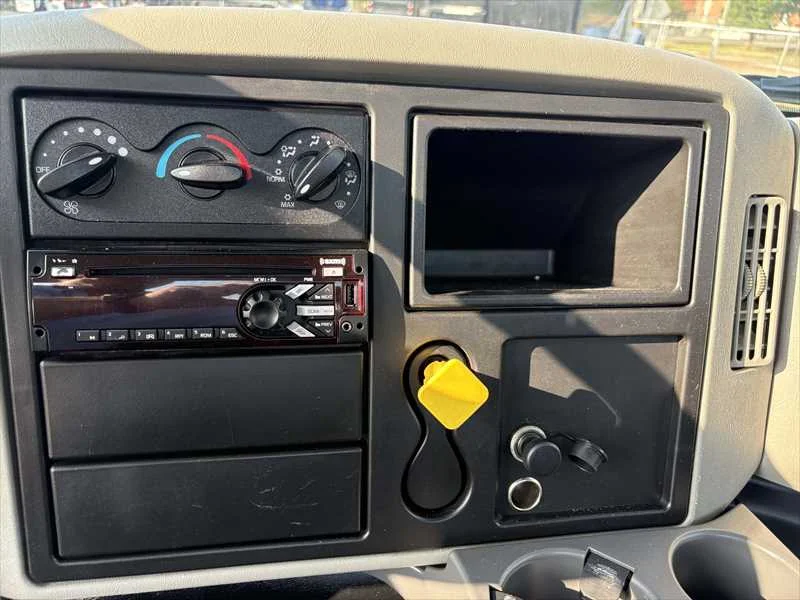 2019 International 4300 in Memphis, TN — photo 13