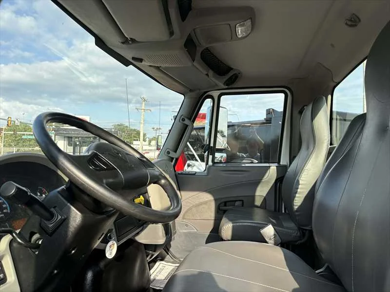 2019 International 4300 in Memphis, TN — photo 11