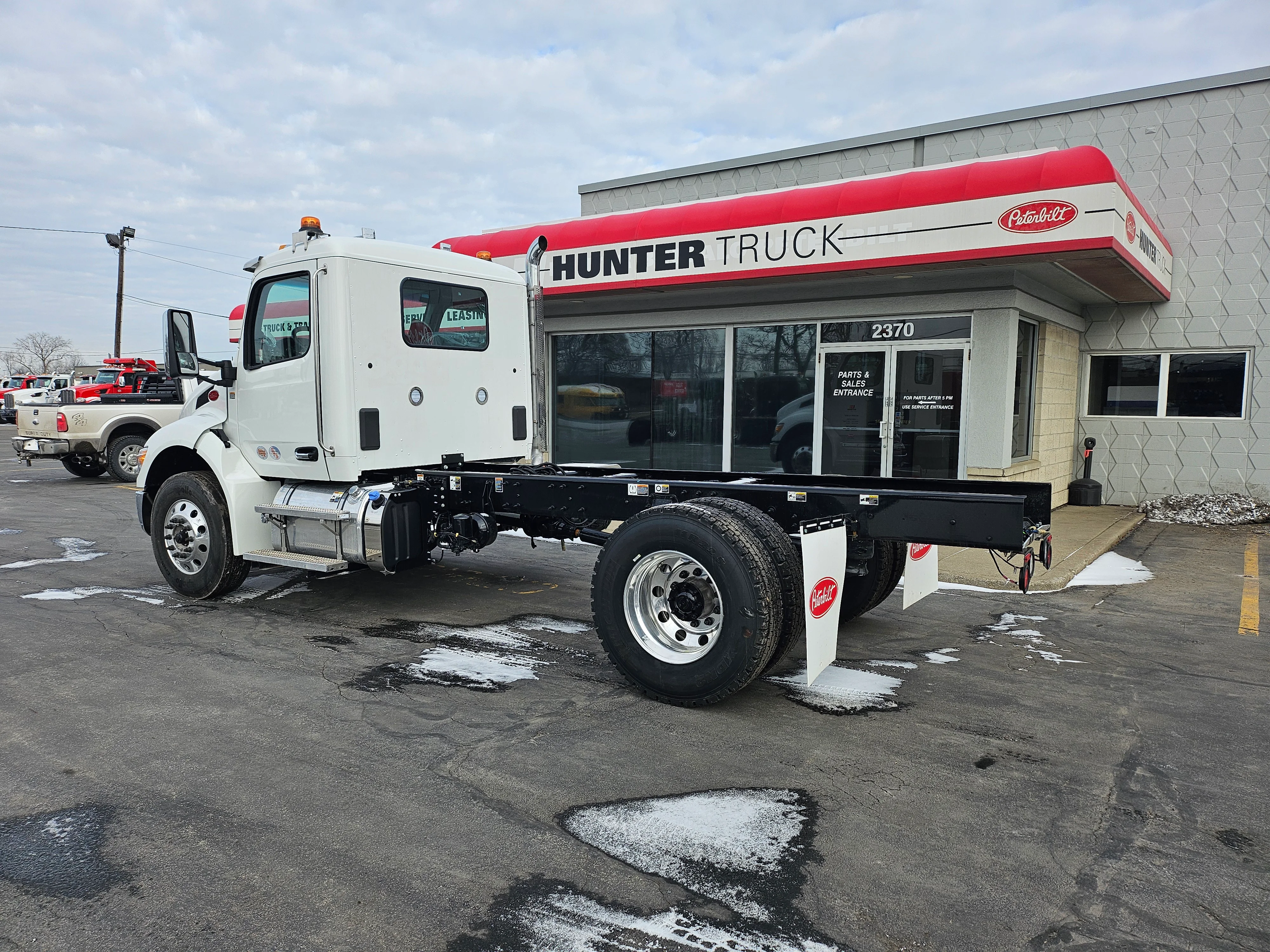 2026 Peterbilt 537 in Buffalo, NY — photo 3