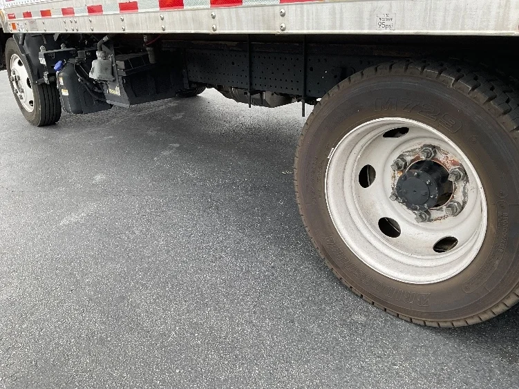 2021 Isuzu NRR - image 5