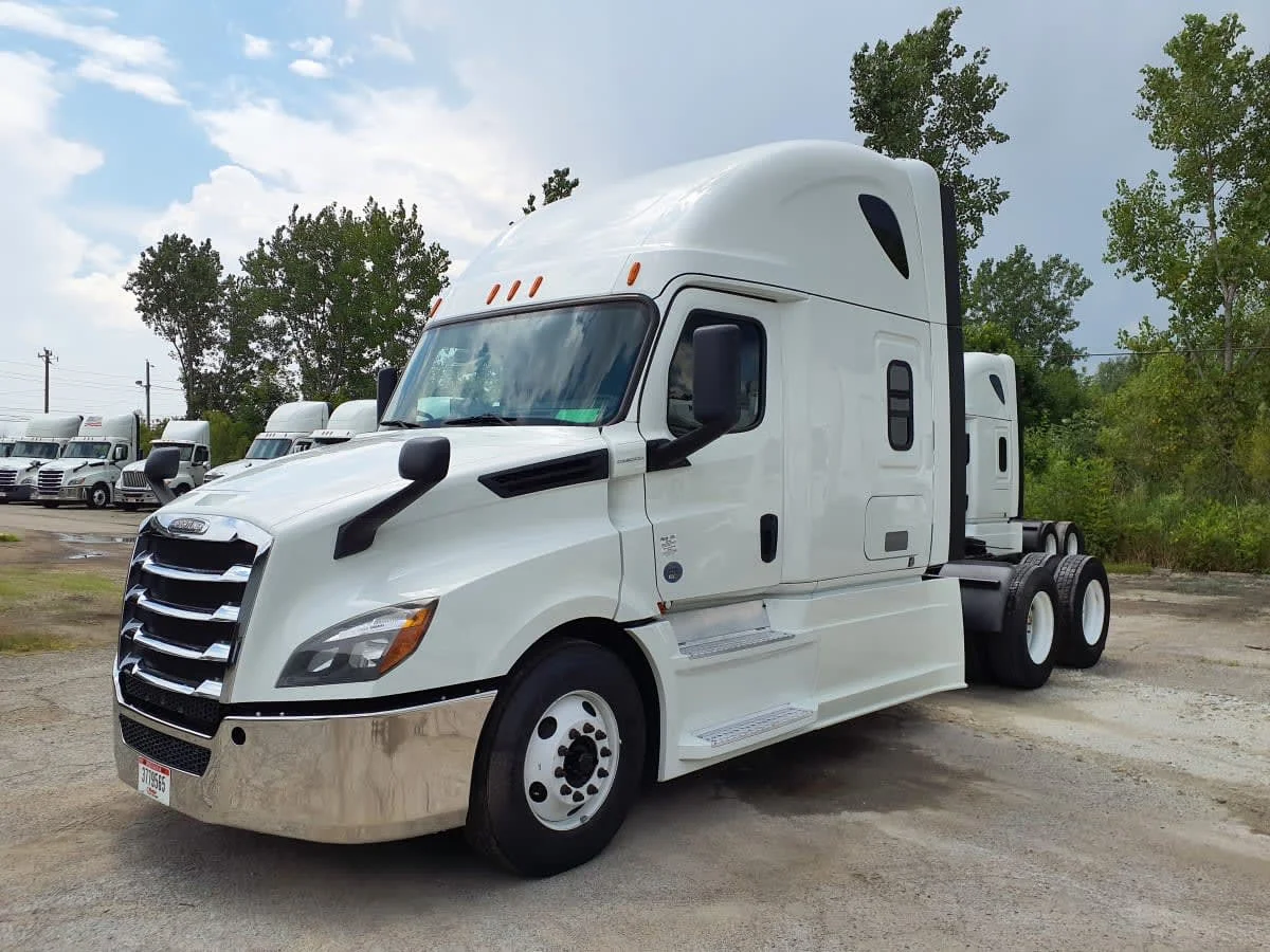 2020 Freightliner Cascadia in Indianapolis, IN